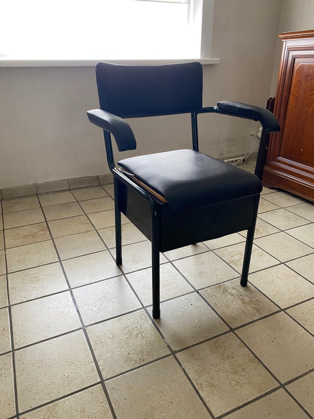 Gratis toilet  stoel ., Huis en Inrichting, Ophalen, Gebruikt