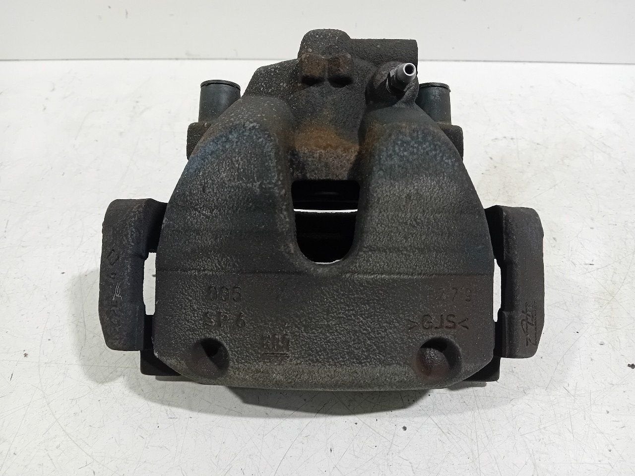 Remklauw links voor Opel Corsa, Onderdelen@venauto.nl, Van der Ven Autorecycling B.V., Gebruikt, Ettenseweg 76, 4706 PB Roosendaal, The Netherlands