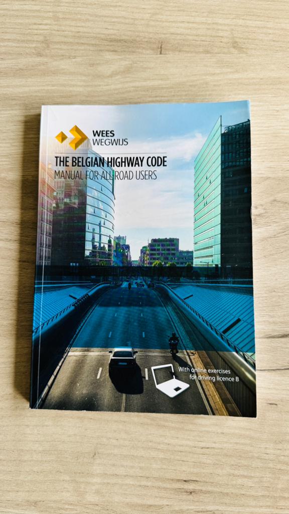The Belgian Highway Code English - Drivinglicence/rijbewijs, Livres, Informatique & Ordinateur, Enlèvement, Comme neuf