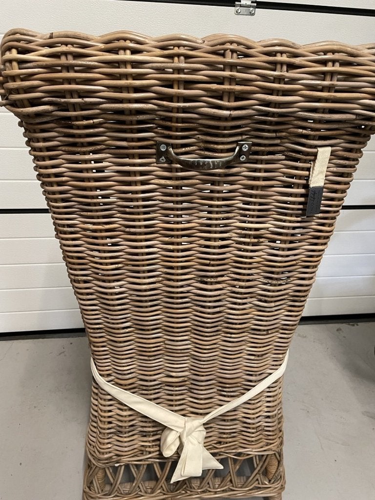 Rieten stoel met beige kussentje nieuw, Huis en Inrichting, Ophalen