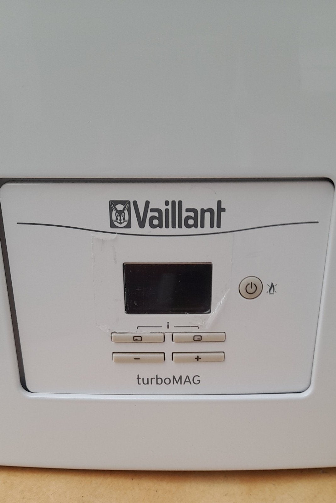 Chauffe-eau gaz Vaillant turboMAG 145/1 T (2019) + Ventouse, Enlèvement, Gaz naturel, Chauffe-eau