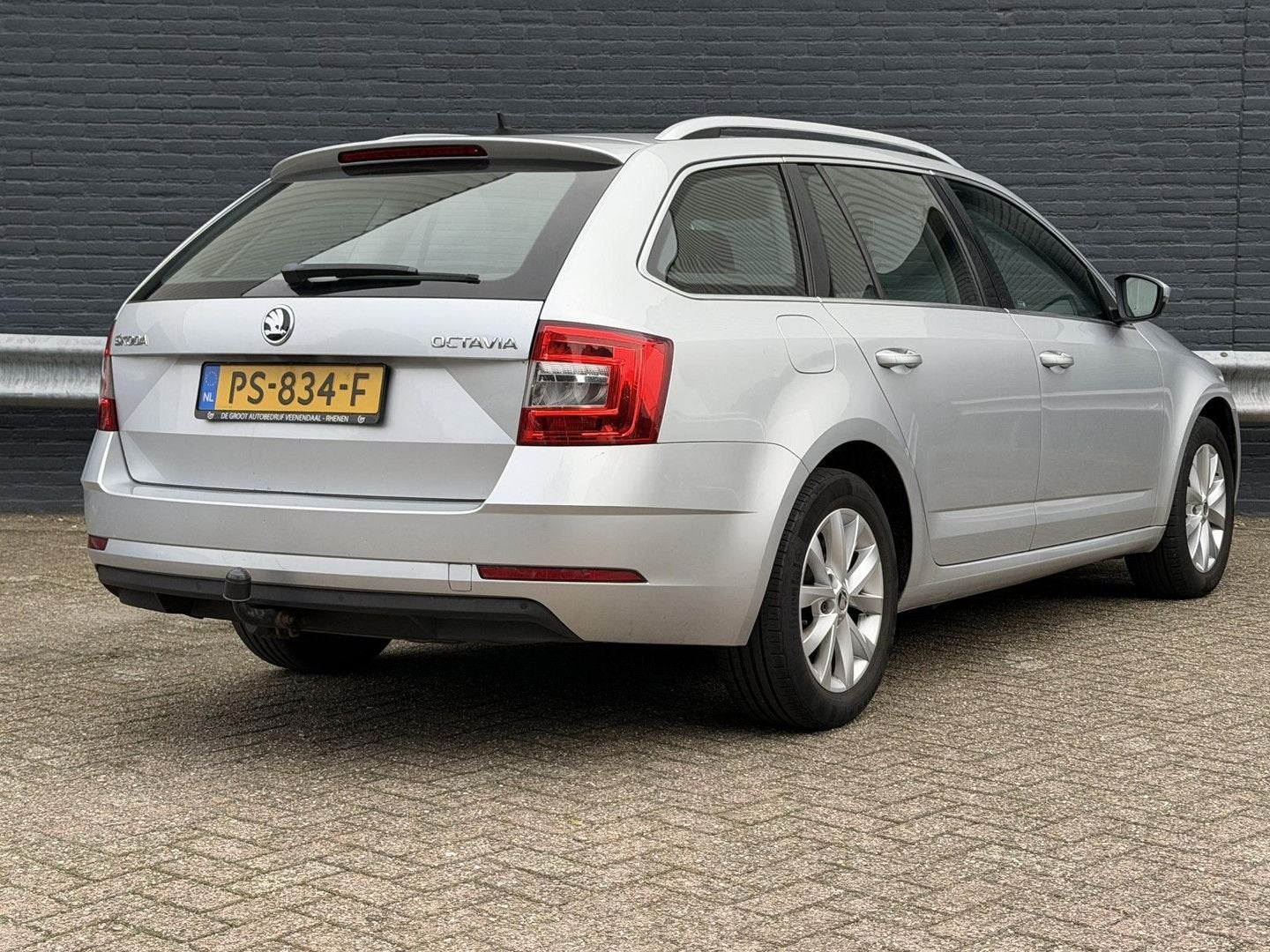 Skoda Octavia Combi 1.0 TSI Greentech Ambition Business | Cr, Auto's, Zwart, 110 g/km, Bedrijf, Parkeersensor