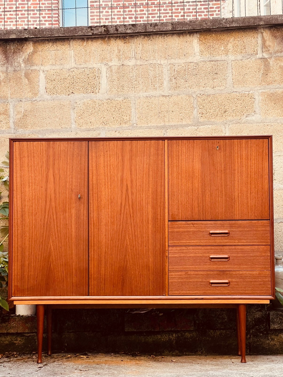 Scandinavisch hoog dressoir uit de jaren 60, Ophalen