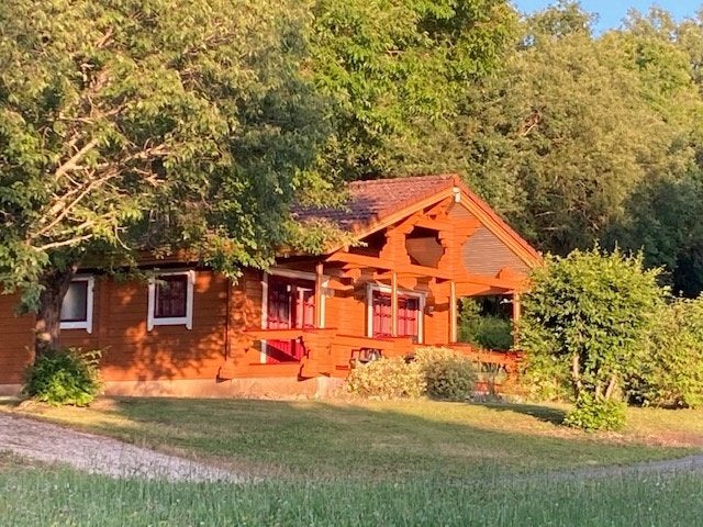 Te koop: Authentiek Fins chalet in de Lot-vallei, 65 m², Chalet, 3 slaapkamers