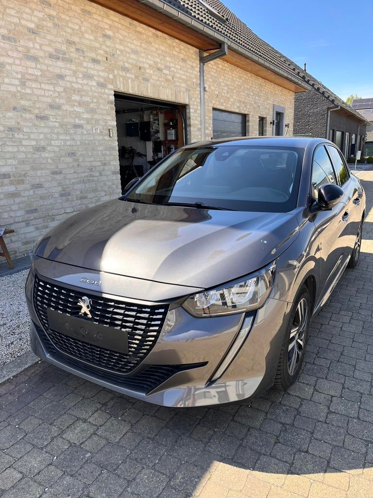 Peugeot 208 Puretech Allure. Ingeschreven december 2022., Autos, Argent ou Gris, Achat, Euro 6, Boîte manuelle