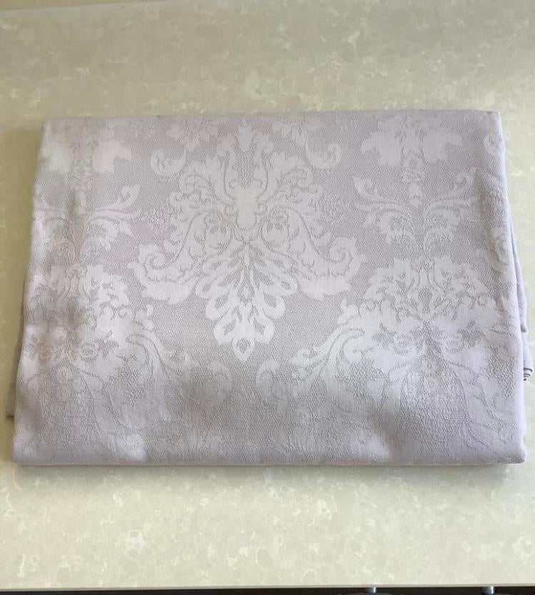 Tafelkleed beige-taupe, Huis en Inrichting, Tafelkleden, Ophalen of Verzenden, Zo goed als nieuw