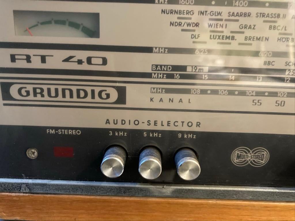 Radio Grundig AT 40, Audio, Tv en Foto, Vintage Televisies, Ophalen, Gebruikt, Grundig