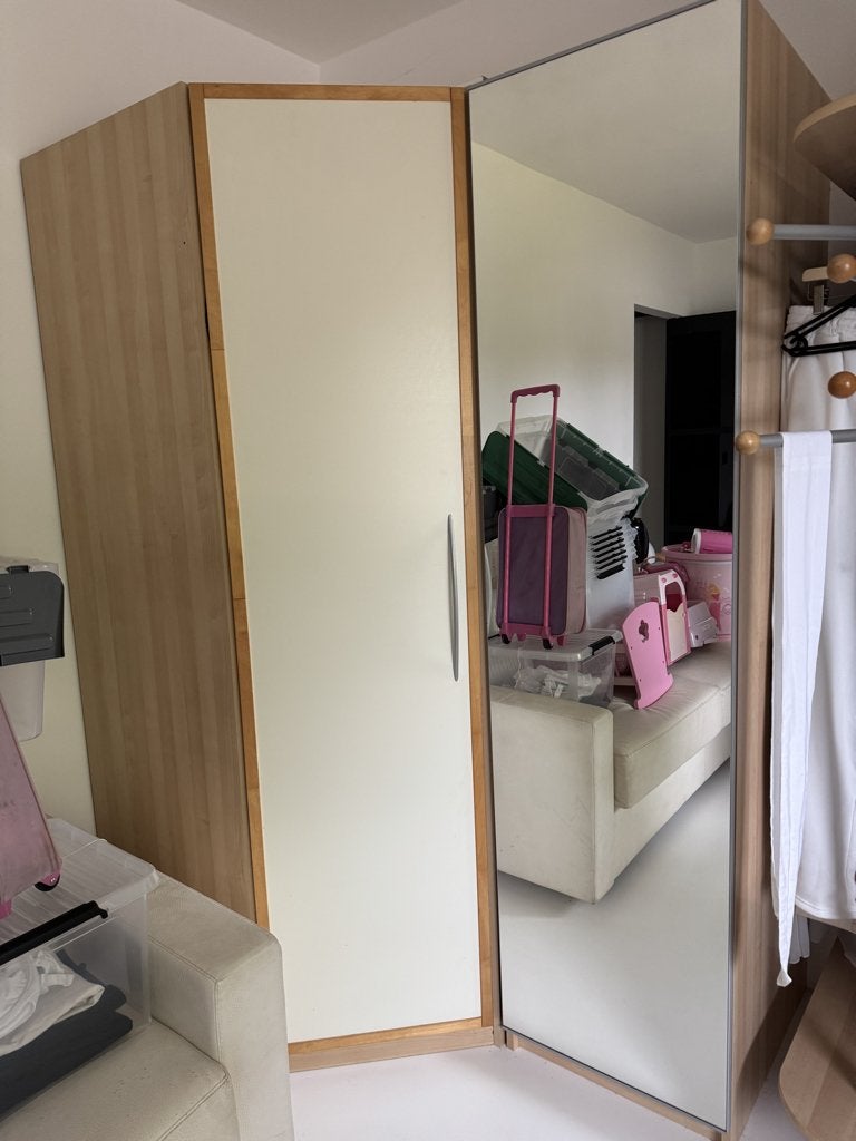 IKEA KASTEN, Enlèvement