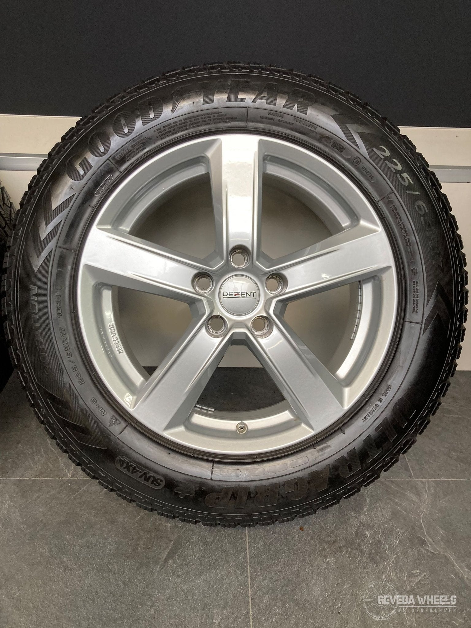 17” Toyota Rav4 (tot 2019) velgen + winterbanden 5x114.3, Pneus et Jantes, Pneus hiver, Véhicule de tourisme, -