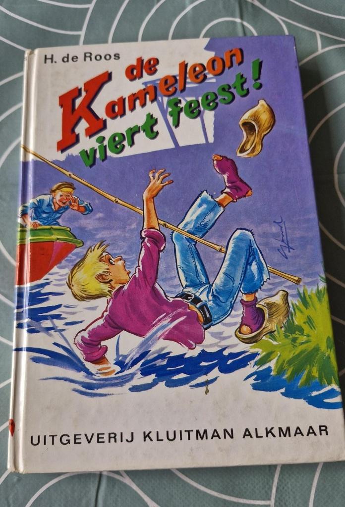 Boek - De Kameleon viert feest! - H. de Roos, Verzenden, Zo goed als nieuw, H. de Roos