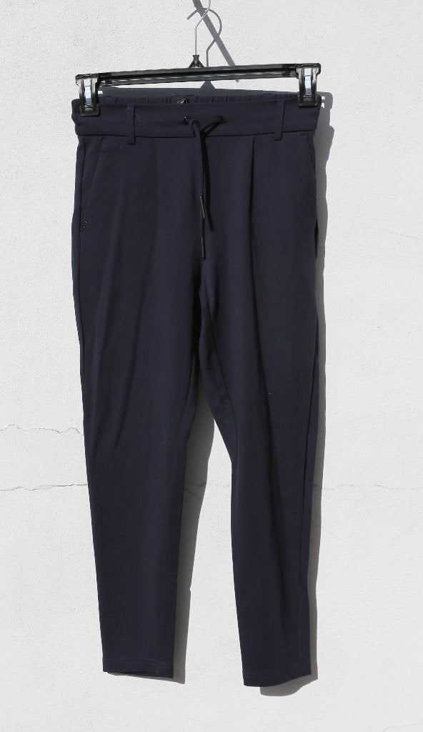 Zeer mooie broek Only - marineblauw - T36, Kleding | Dames, Broeken en Pantalons, Only, Blauw, Ophalen of Verzenden, Zo goed als nieuw