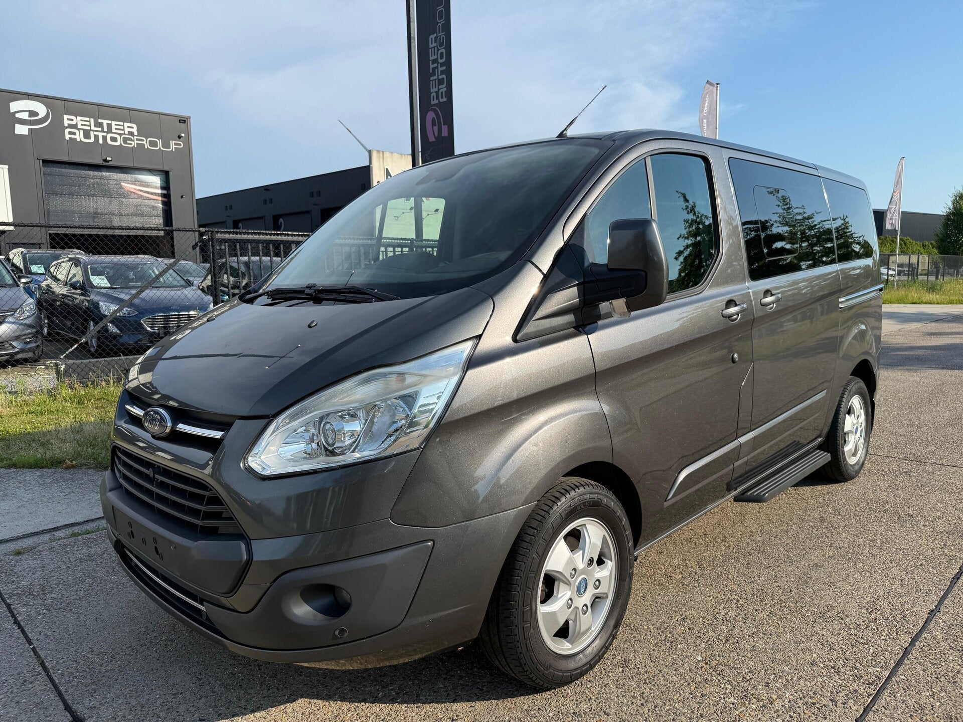 Ford Transit Custom 2.0 TDCi 9 Zitplaasten!, Autos, 0 kg, Argent ou Gris, Achat, Euro 6