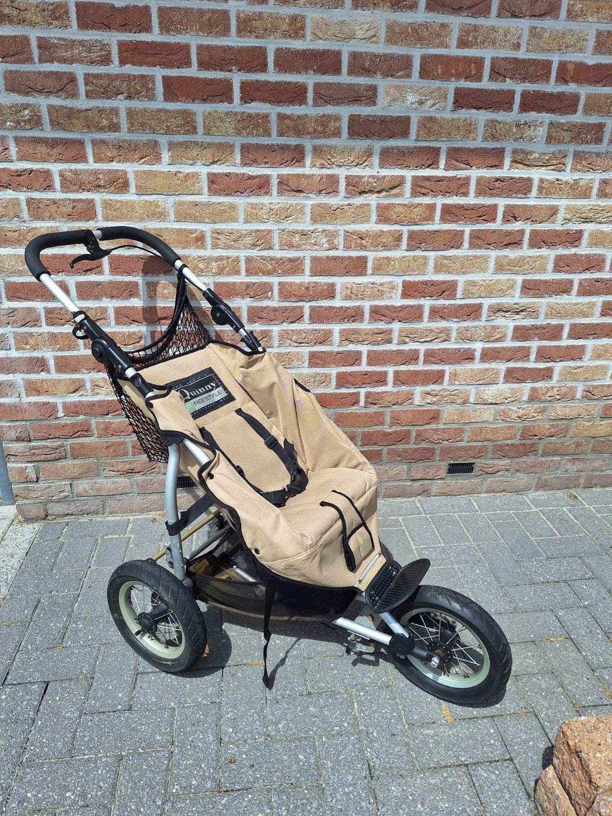 Buggy en kinderwagen in. Frisse kleur., Kinderen en Baby's, Ophalen