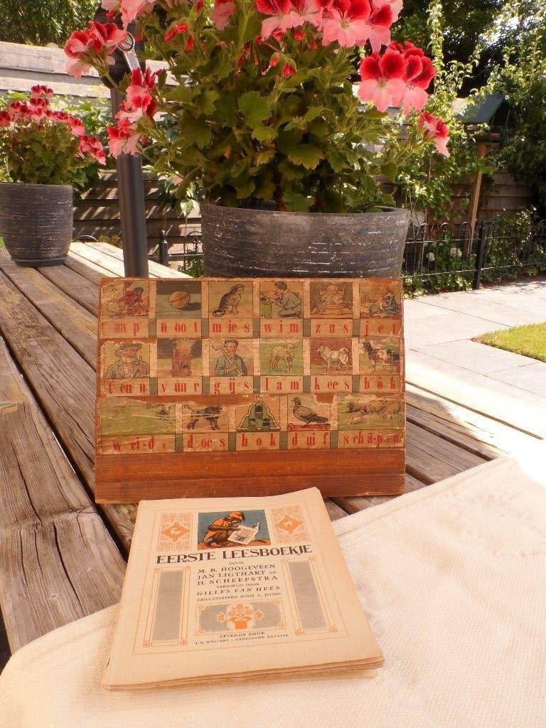 tableau de lecture en forme de singe, de noix et de souris, Enlèvement ou Envoi