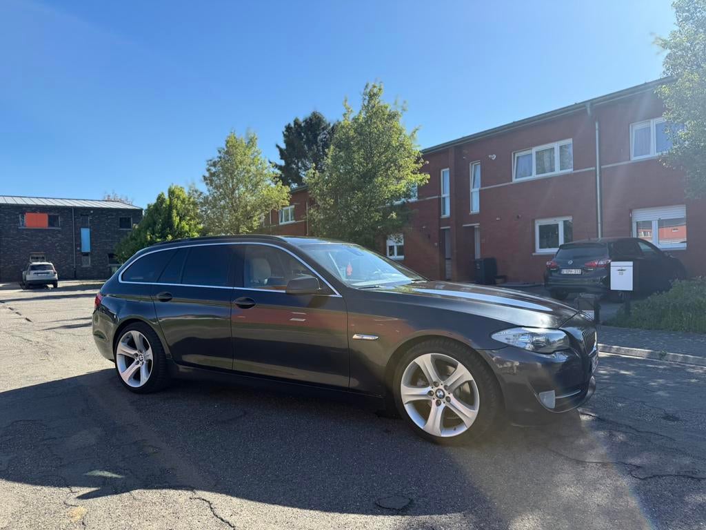 Bmw 520d f11 anne 2011 euro 5 boîte manuelle jante 19 pouces, Cuir, Euro 5, Beige, Boîte manuelle