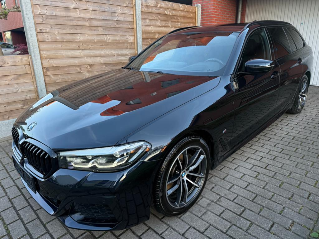 BMW 518D Mild-Hybrid M-Pack, Auto's, BMW, Automaat, Achterwielaandrijving, Euro 6, Zwart