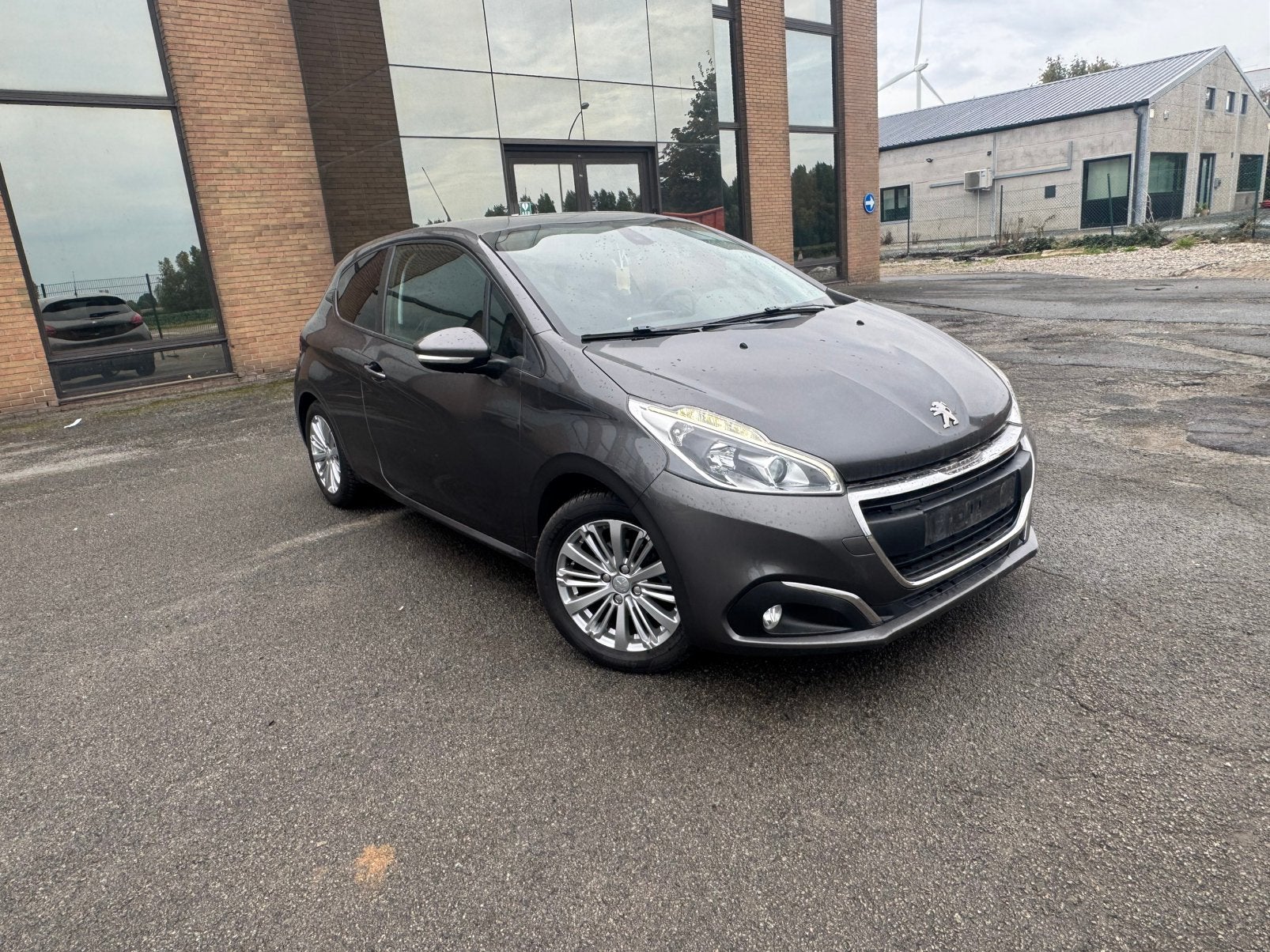 Peugeot 208 1.2 essence boite atomatique euro 6b, Argent ou Gris, Achat, Euro 6, Entreprise