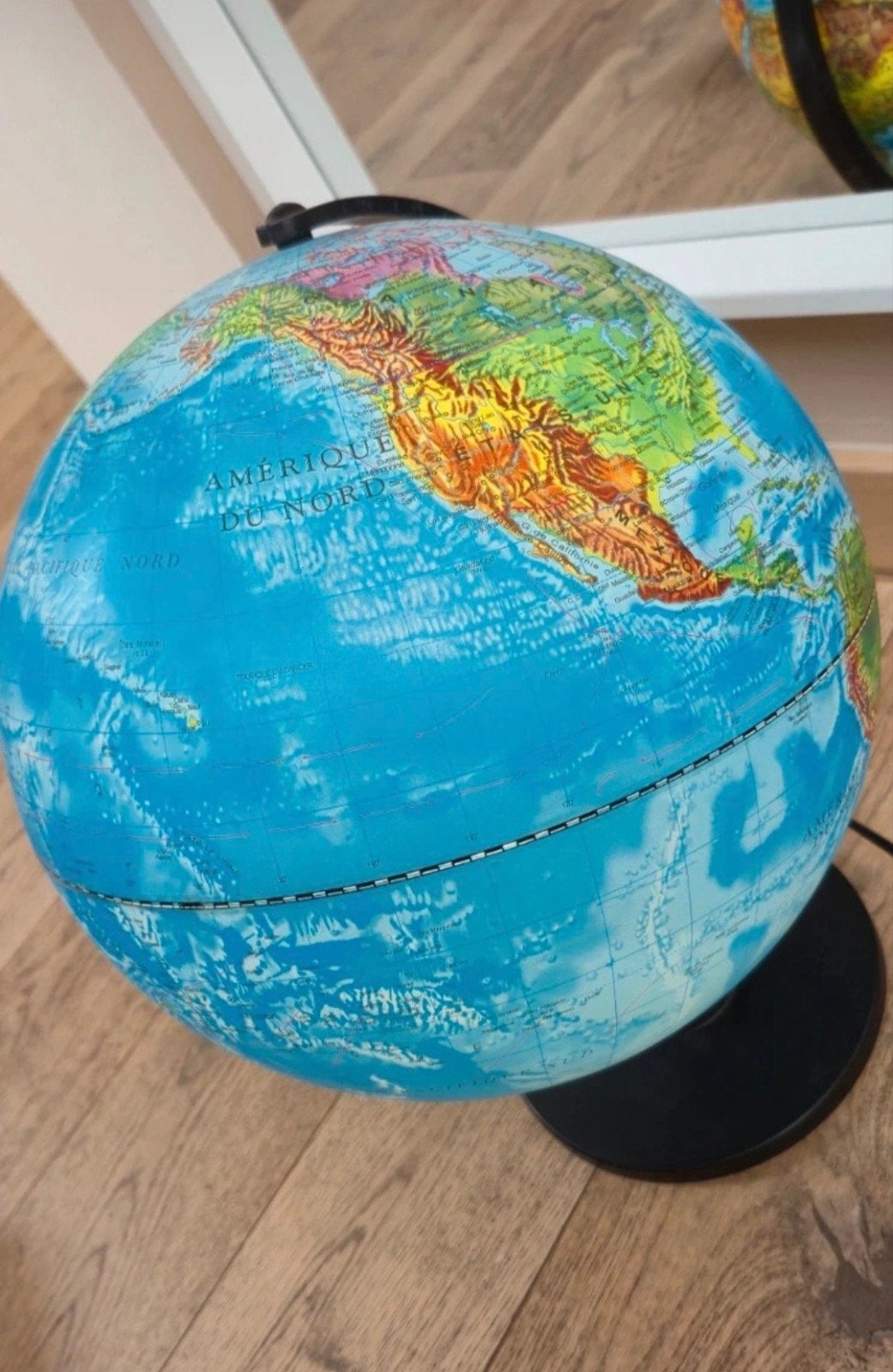 Lampe map monde, Enlèvement, Comme neuf, Autres matériaux, Moins de 50 cm