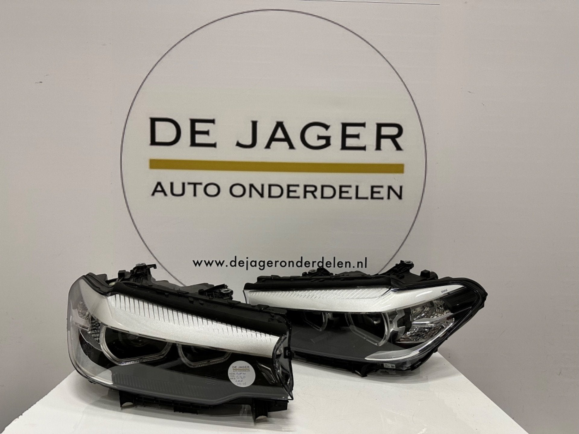 BMW G30 G31 S RIE 5 PHARES FULL LED GAUCHE ET DROITE, Petuelring 130
80788  Munich, DE, Info@bmw.de, Utilisé, BMW