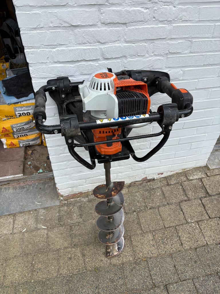 Grondboor stihl BT131, Jardin & Terrasse, Outils à main, Enlèvement, Comme neuf, Tarière, Stilh