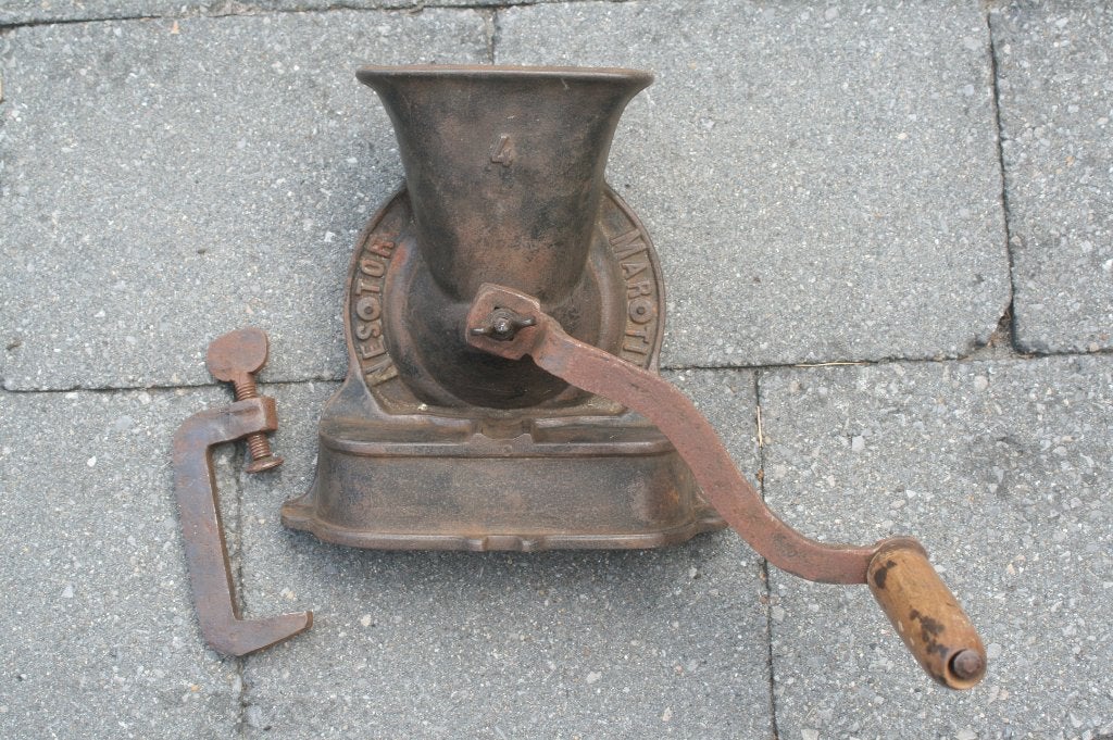 Moulin à café ancien en fonte Nestor Martin (n 4), Enlèvement ou Envoi
