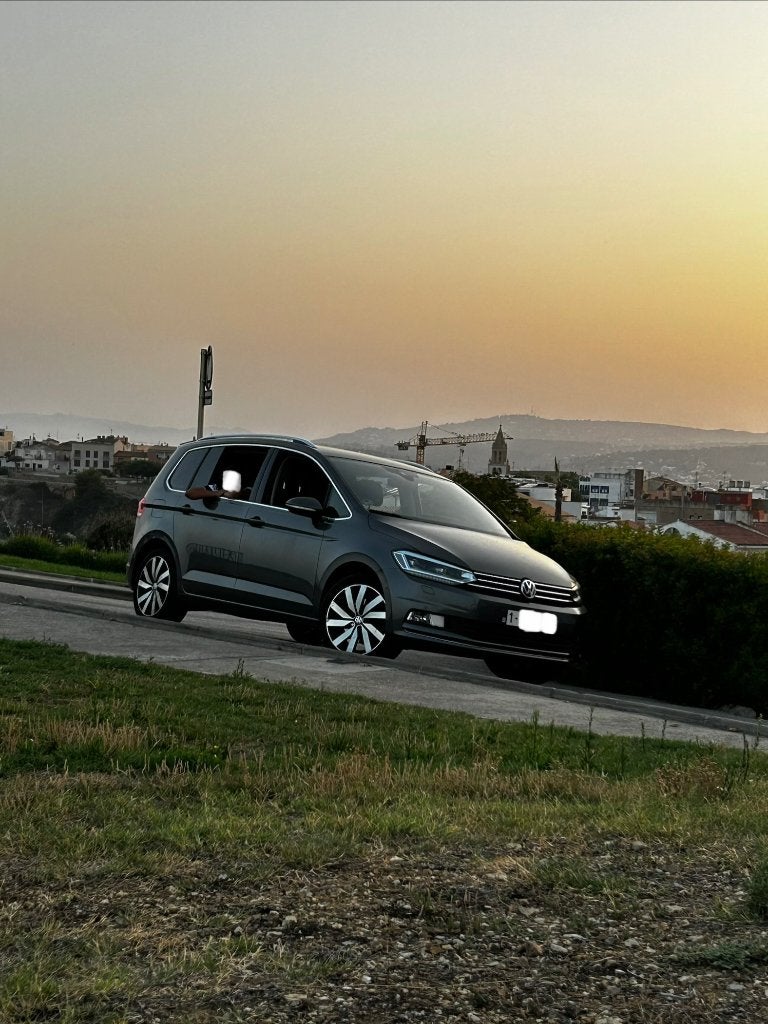Touran DSG 7 place, Auto's, Volkswagen, Monovolume, 1600 cc, 7 zetels, Leder