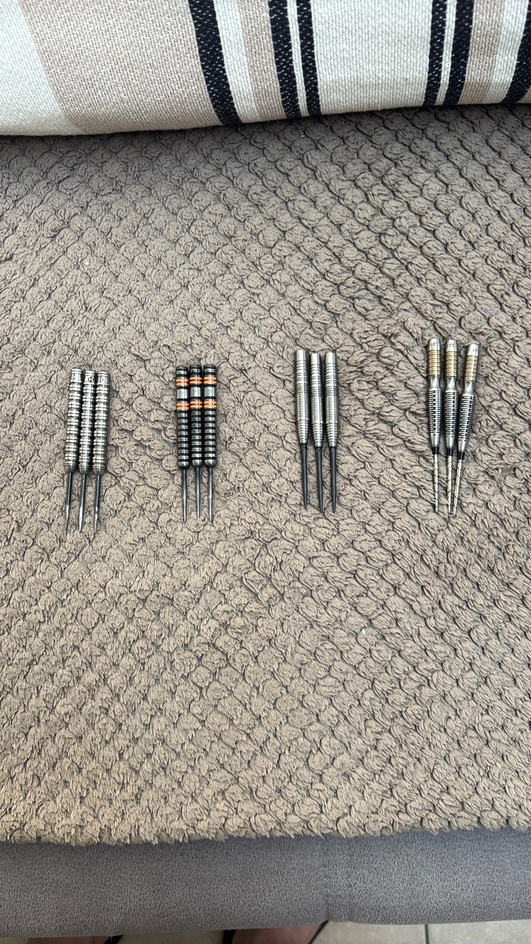 4 sets te koop afhaal, zeer lage prijs, Ophalen, Gebruikt, Pijlen