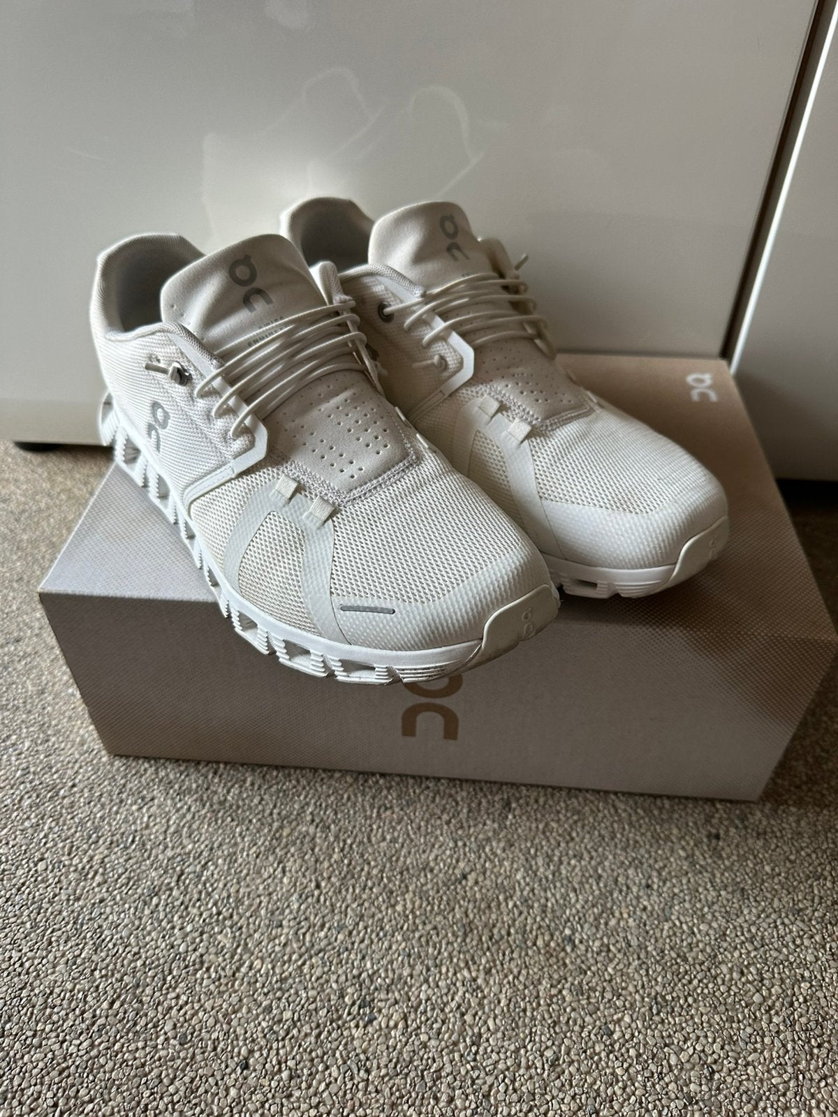 Te koop sneakers On Cloud, Wit, Ophalen of Verzenden, Sneakers, Gedragen