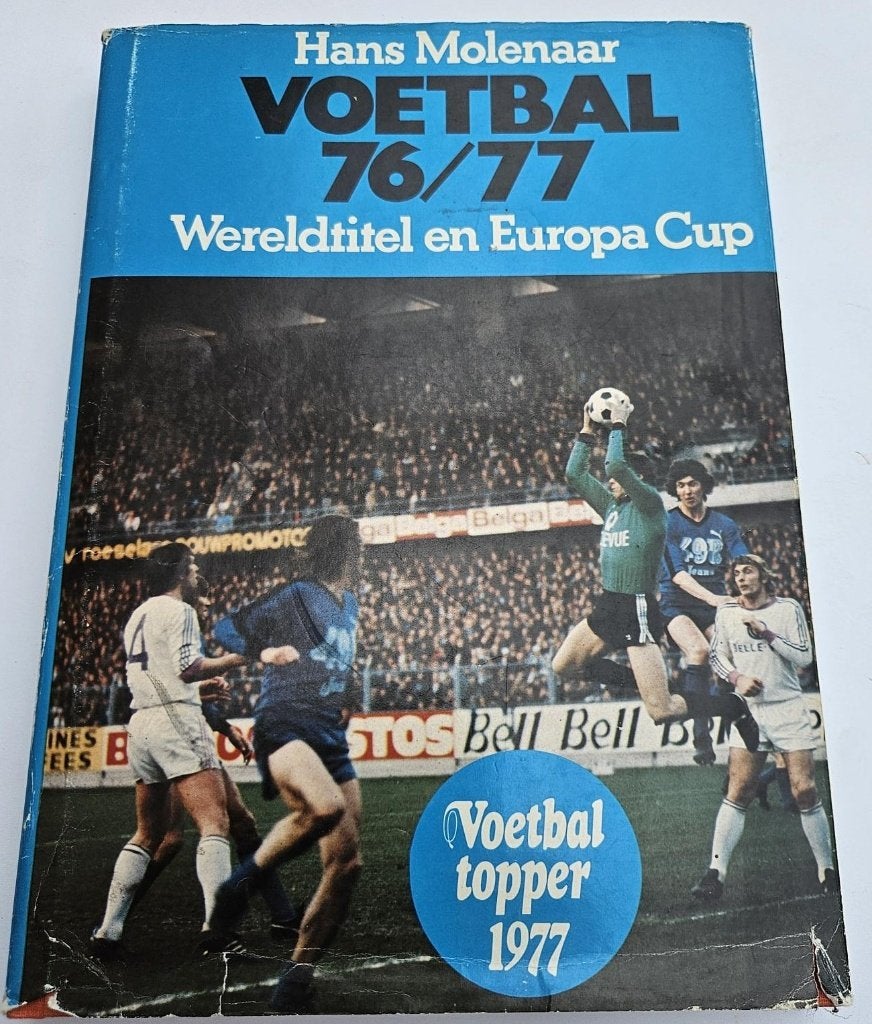 Voetbal Wereldtitel en Europacup 1976-1977, Livres, Livres de sport, Enlèvement ou Envoi