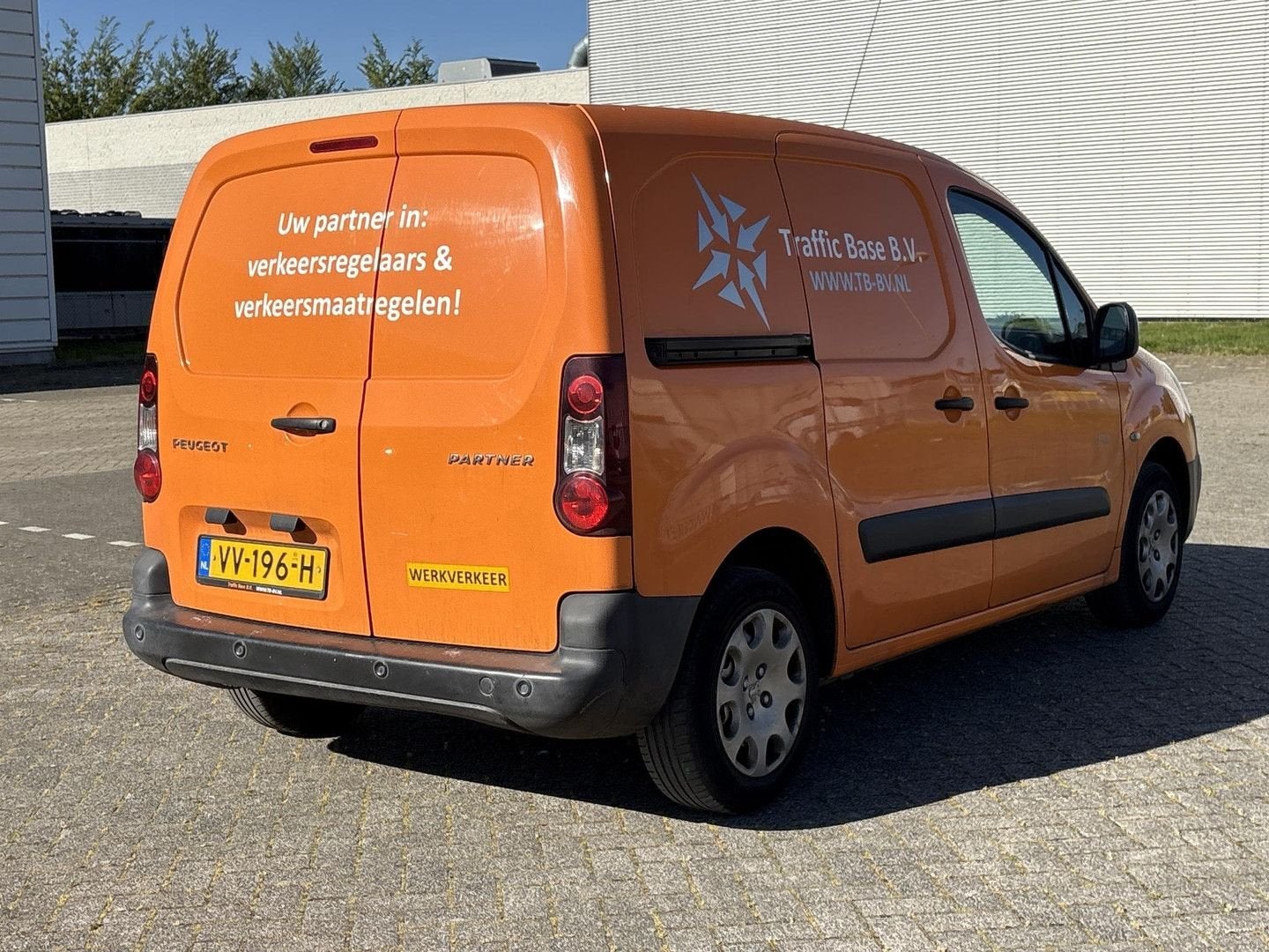 Peugeot Partner 120 1.6 BlueHDi 75 L1 XR | € 3.650,- NETTO!, Auto's, Bestelwagens en Lichte vracht, ABS, Overige kleuren, Bedrijf
