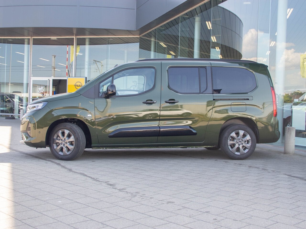 Opel Combo Life L2 1.5 Turbo D S/S 130 AT8 GS|STOCK|WINTER, Auto's, Monovolume, Euro 6, 4 cilinders, 0 kg