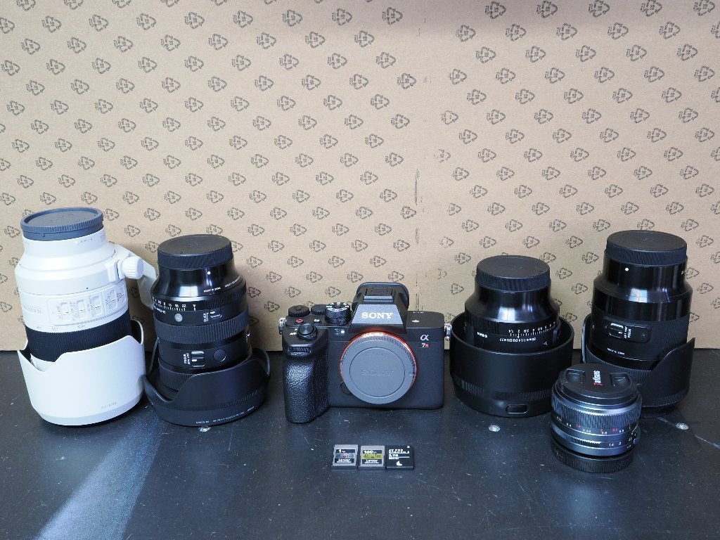 Sony A7R V + Lenzen + CFexpress A, Audio, Tv en Foto, Fotocamera's Digitaal, Ophalen, Sony