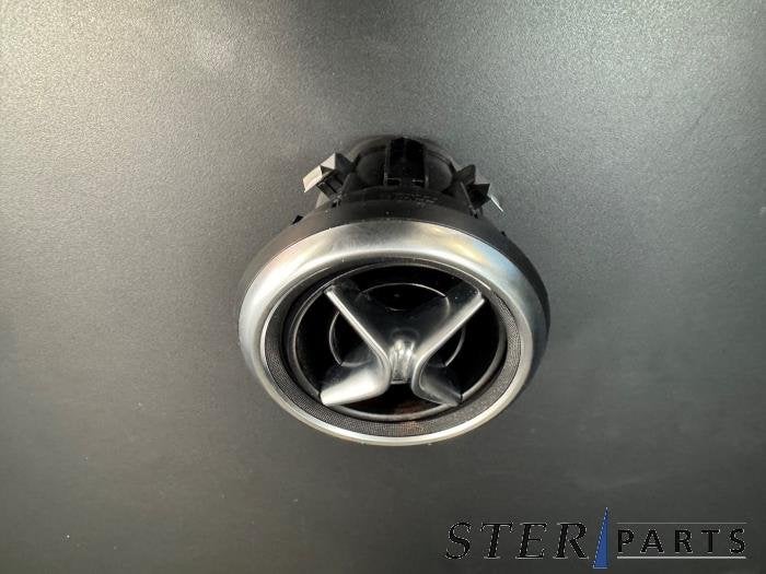 Grille aération tableau de bord d'un Mercedes A-Klasse, 3 mois de garantie, Utilisé, -, -