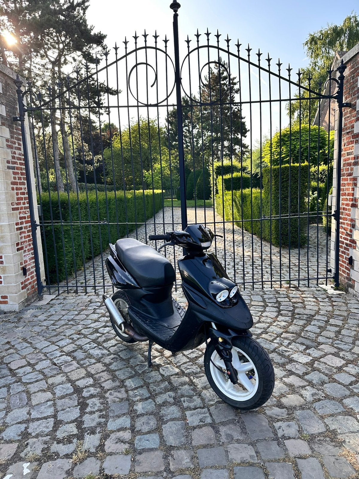 Booster Next Generation, « premier propriétaire depuis 1997 , Enlèvement, Comme neuf