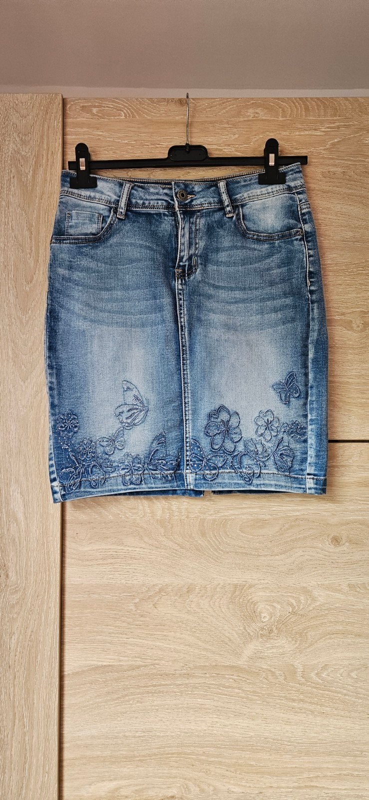 Jupe jeans, Vêtements | Femmes, Jupes, Enlèvement