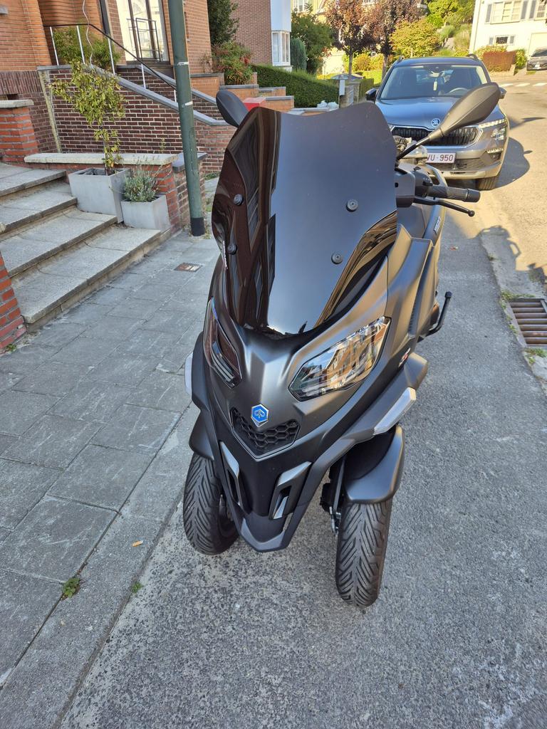 Piaggio mp3 530 10/2024 avec 1900km, Particulier, Sport, ABS