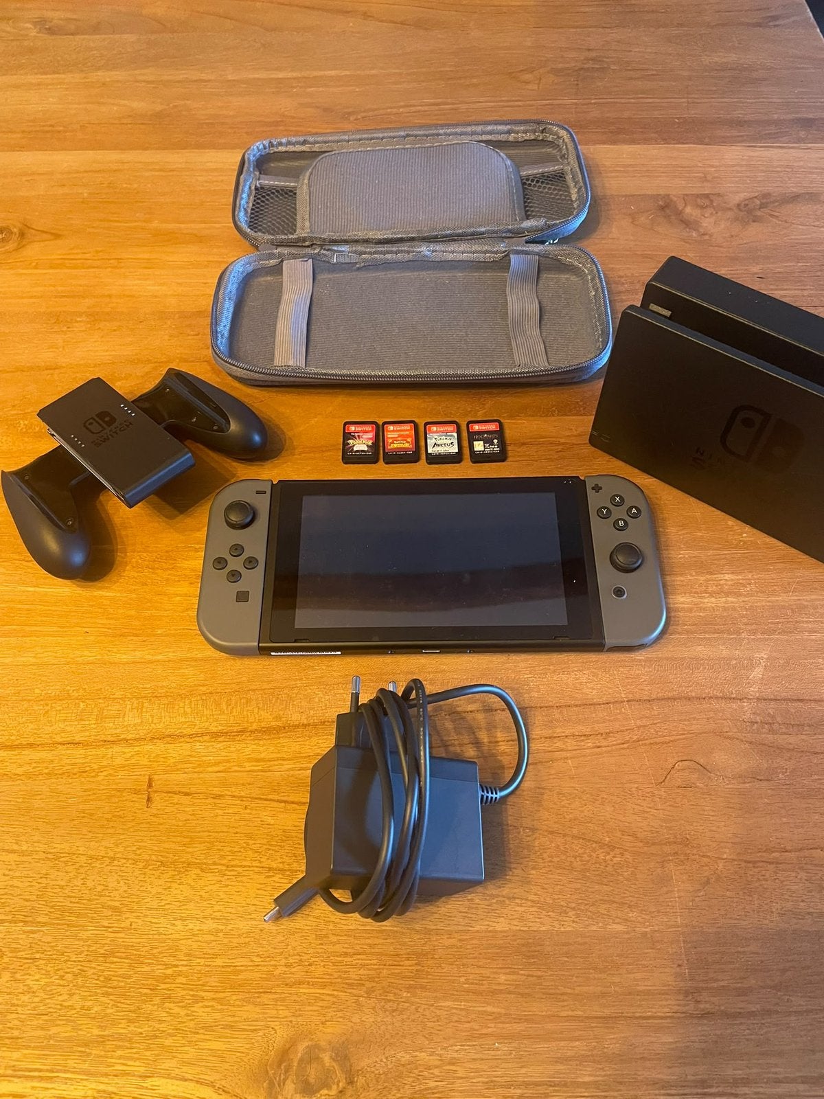 Nintendo Switch Zwart, Met games, Met 2 controllers, Zo goed als nieuw, Ophalen