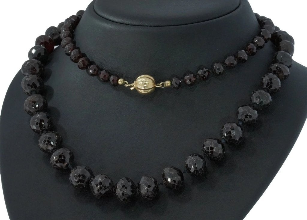 Bolsluiting 14 karaats goud met robuuste antieke granaten, Handtassen en Accessoires, Ophalen of Verzenden, Goud, Ketting, Met edelsteen