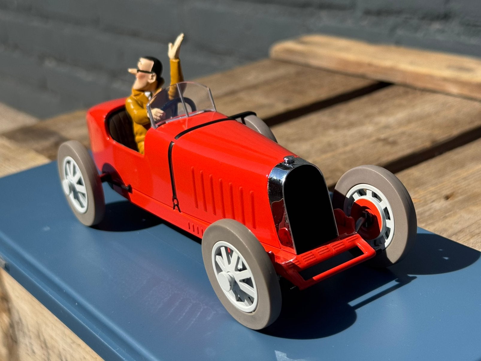 Kuifje Auto racer Bugatti 1 : 24, Ophalen of Verzenden, Kuifje, Gebruikt, Beeldje of Figuurtje