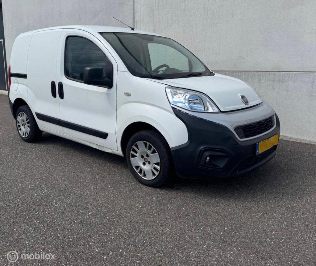Fiat Fiorino 1.3 MJ AIRCO CRUISECONTROL EURO 6, Autos, 80 ch, Achat, Euro 6, 2 places