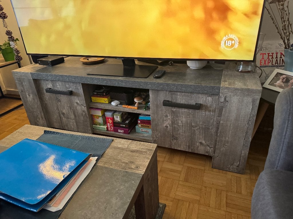 Meuble TV Weba – Finition bois gris/béton, 25 à 50 cm, Moins de 100 cm, Vintage, 150 à 200 cm
