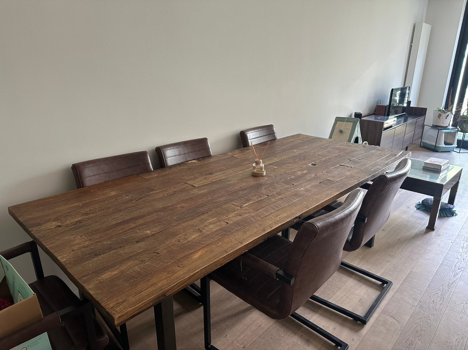 Prachtige robuuste houten eettafel, Ophalen, Zo goed als nieuw