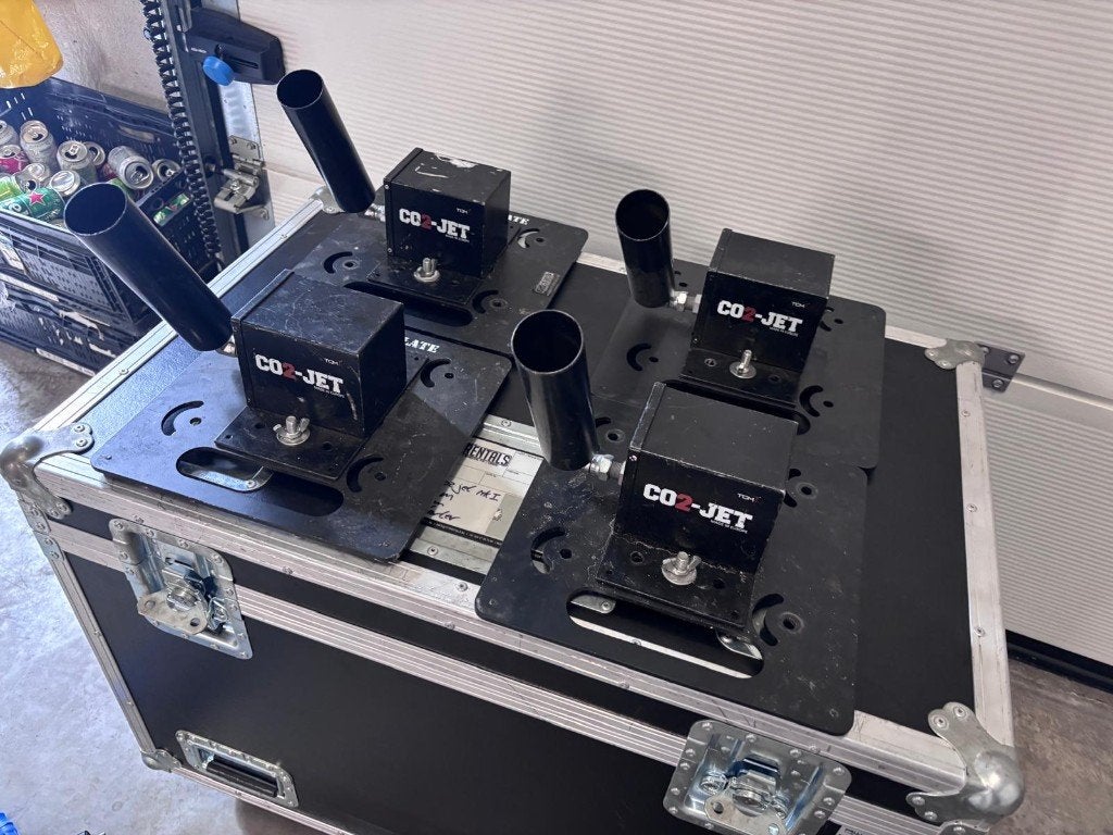 4x TCM CO2-jets incl baseplate, Muziek en Instrumenten, Ophalen of Verzenden, Gebruikt, Overige typen