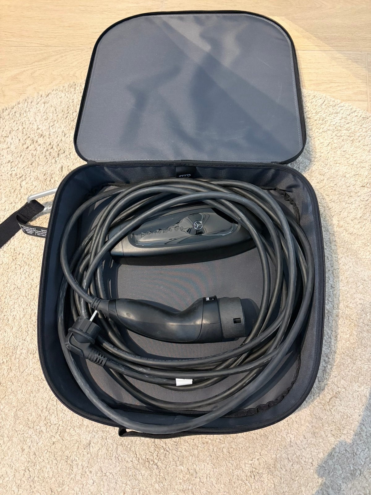 Cable de recharge Mercedes, Autos : Divers, Enlèvement ou Envoi, Comme neuf