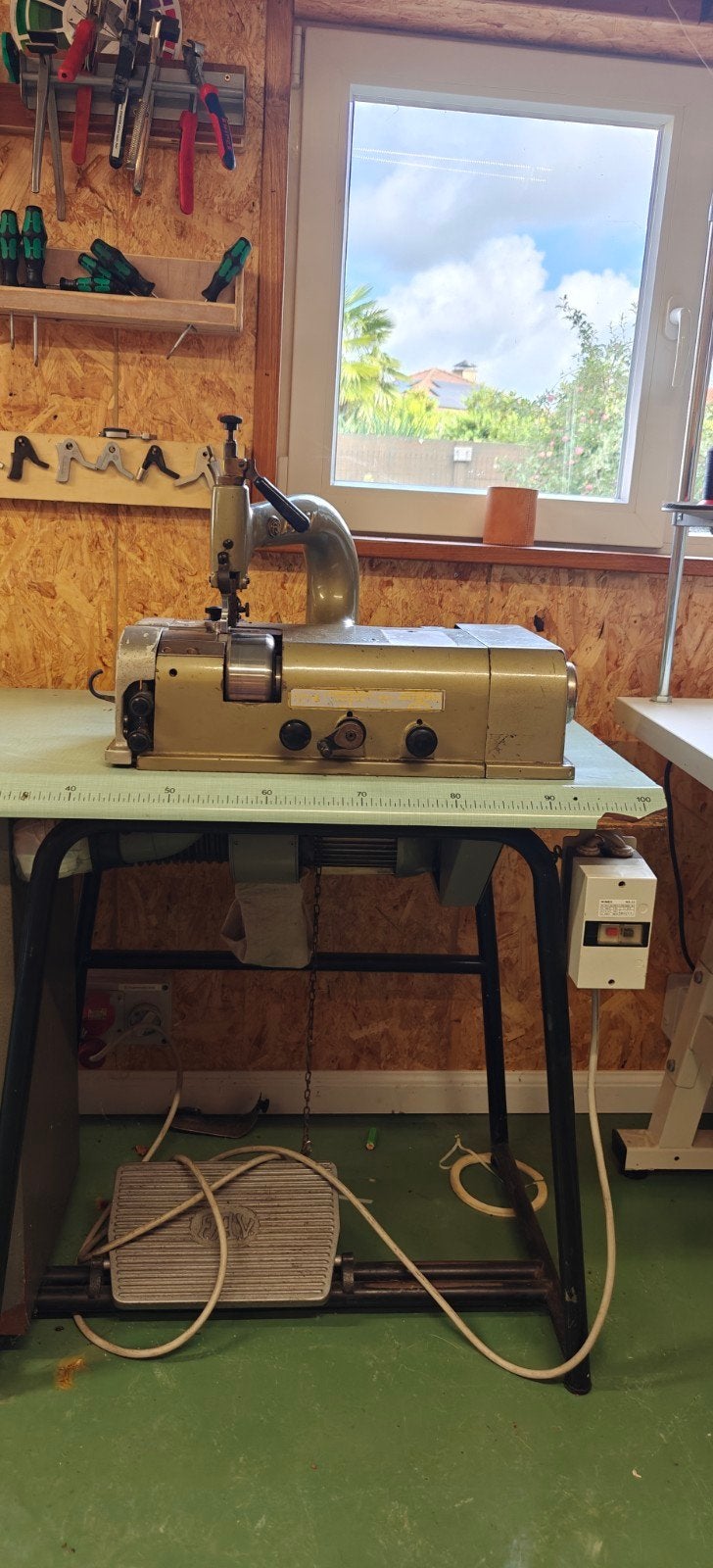 schalmmachine voor leder (400V!), Gebruikt, Accessoires, Industrieel, Ophalen