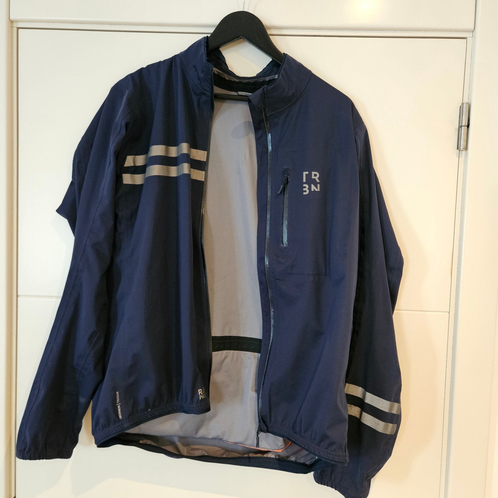 Fietsjack. Regenbescherming in zeer goede staat  M/L, Kleding | Heren, Jassen | Zomer, Ophalen