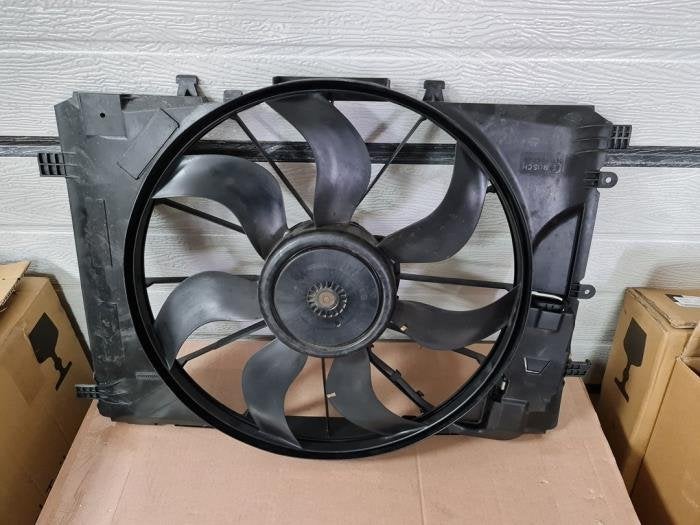 Ventilateur de refroidissement moteur d'un Mercedes B-Klasse, 3 mois de garantie, Utilisé, -, -