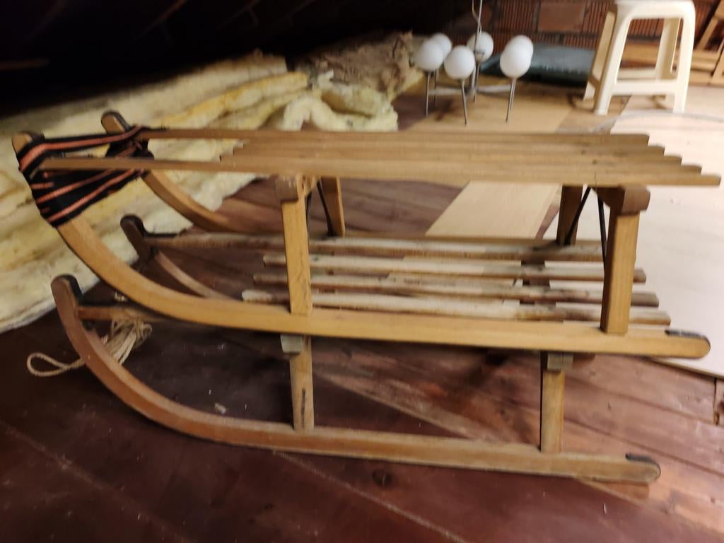 2 traîneaux (luges), Enlèvement, Utilisé, Bois