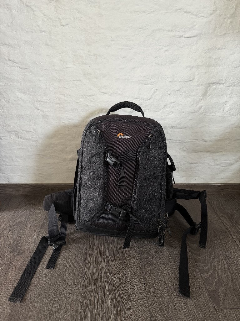 Cameratas Lowepro, Rugtas, Zijvakken, Ophalen of Verzenden, Zwart