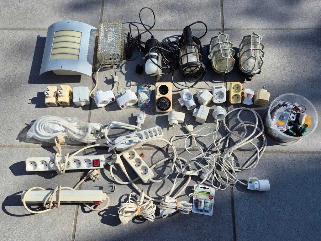 Lot allerlei oude elektro bricolage, Ophalen of Verzenden, Gebruikt, Overige typen